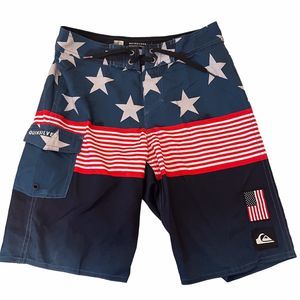 Quicksilver Board Shorts Men’s Size 27 Independence Americana Stars Stripes Flag